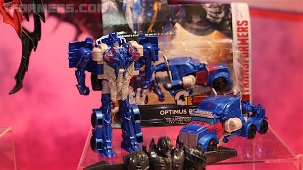 MORE Transformers Showroom Images Trypticon, Titans Return, Last Knight, Robots In Disguise  (36 of 60)